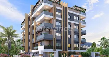 Wohnung 4 zimmer in Muratpasa, Türkei
