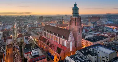 Как переехать жить в Польшу: условия, документы, стоимость