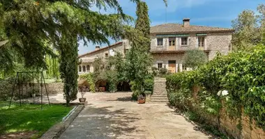 Villa 13 bedrooms in Olot, Spain