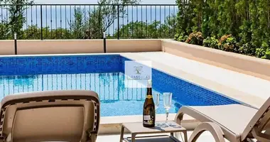 4 bedroom house in Radenovici, Montenegro