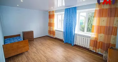 Apartamento 3 habitaciones en Zhodzina, Bielorrusia