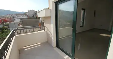 Apartamento 3 habitaciones en Herceg Novi, Montenegro