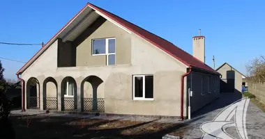 Maison dans Carnaucycki sielski Saviet, Bélarus