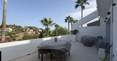 2 bedroom apartment in Benahavis, Spain