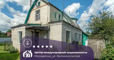 4 room apartment in Maladzyechna, Belarus