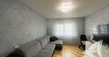 Apartamento 3 habitaciones en Muchaviecki sielski Saviet, Belarús