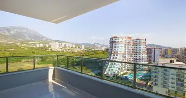 Mieszkanie 4 pokoi w Alanya, Turcja