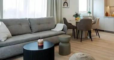 Квартира 3 комнаты в Варшава, Польша