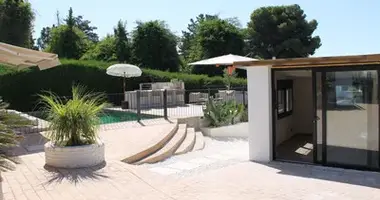 Haus 4 Schlafzimmer in Dos Hermanas, Spanien