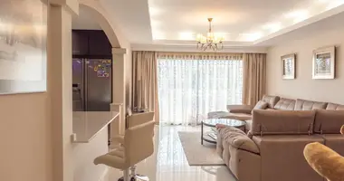3 bedroom apartment in Benahavis, Spain