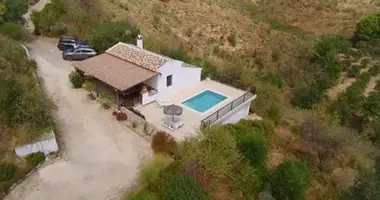 2 bedroom house in Malaga, Spain