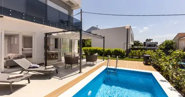 Apartamento 3 habitaciones en Opcina Dezanovac, Croacia