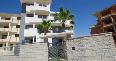 Mieszkanie 3 pokoi w Orihuela, Hiszpania