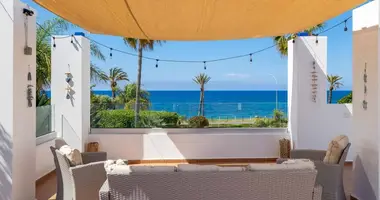 4 bedroom apartment in Neo Chorio, Cyprus