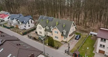 7 room house in Marki, Poland