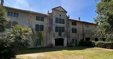 Villa 5 habitaciones en Grado, Italia