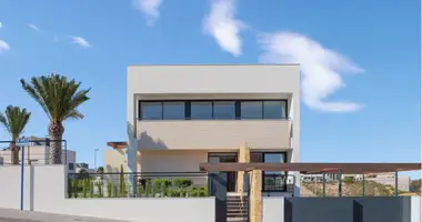 4 bedroom house in Pilar de la Horadada, Spain