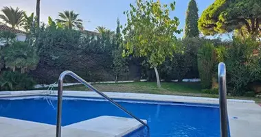 2 bedroom house in Marbella, Spain