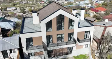 Hotel 1 100 m² w Dilijan, Armenia