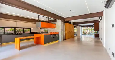 Haus 5 zimmer in Regiao Imediata de Sao Paulo, Brasilien