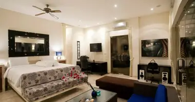 Villa 11 bedrooms in Belumbang, Indonesia