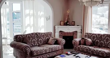 Wohnung 3 Schlafzimmer in Becici, Montenegro