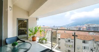 Apartamento 4 habitaciones en Budva, Montenegro