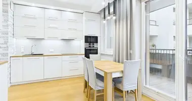 Apartamento 3 habitaciones en Varsovia, Polonia