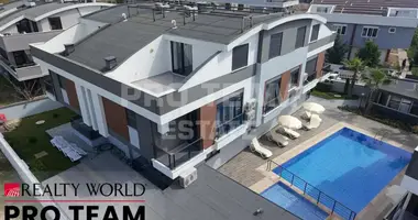 Penthouse 2 bedrooms in Muratpasa, Turkey