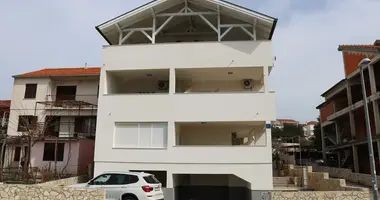Villa 6 bedrooms in Croatia