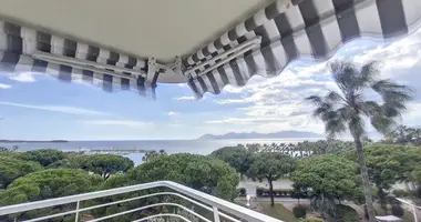 Penthouse 3 bedrooms in Cannes, France