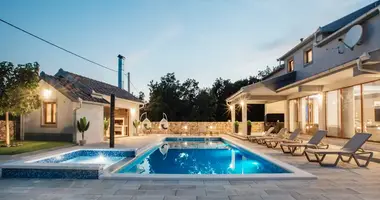 Maison 5 chambres dans Imotski, Croatie