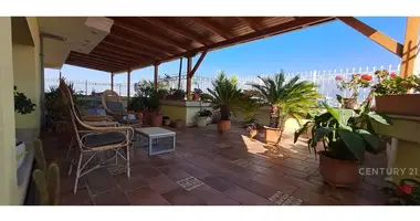 Penthouse 4 bedrooms in Tirana Municipality, Albania