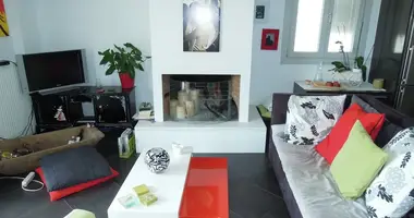 Apartamento 3 habitaciones en Loutraki Perachora Agioi Theodoroi Municipality, Grecia