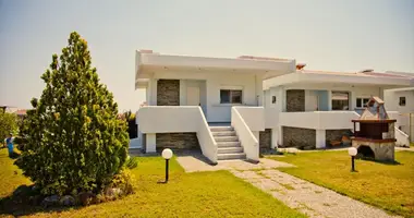 Cottage 4 bedrooms in Kassandra Municipality, Greece