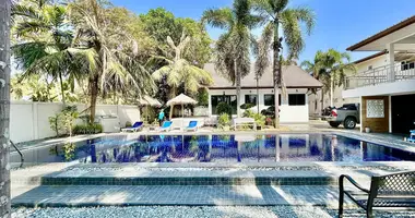 Дом 4 спальни в Huai Yai, Таиланд