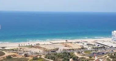 Квартира 4 комнаты в Бат-Ям, Израиль