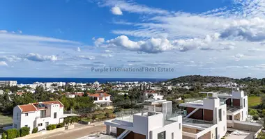 Villa 4 bedrooms in Paralimni, Cyprus