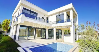 Villa 4 bedrooms in Dosemealti, Turkey