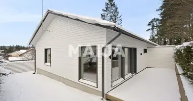 Dom 3 pokoi w Helsinki sub region, Finlandia