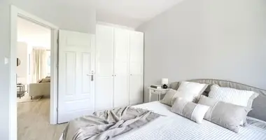 Commercial property 53 m² in Warsaw, Poland