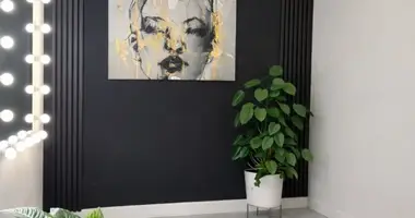 Commercial property 60 m² in Warsaw, Poland