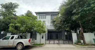 Villa de 6 chambres dans Sangkat Chrang Chamreh Muoy, Cambodge