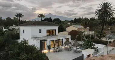 Haus 4 Schlafzimmer in San Pedro Alcantara, Spanien