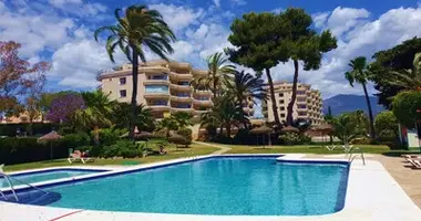 Apartamento 2 habitaciones en Estepona, Španjolska