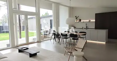 Haus 4 zimmer in Vaajakoski, Finnland