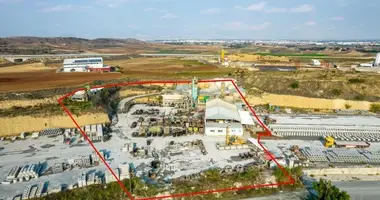Almacén 288 m² en Tseri, Chipre