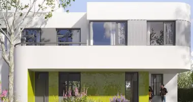 2 room house in Avanhard, Ukraine