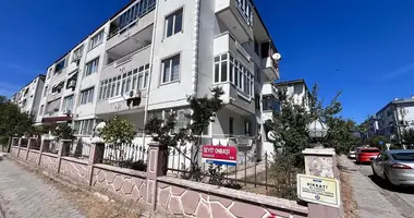 Apartamento 4 habitaciones en 3086 Sokak, Turquía