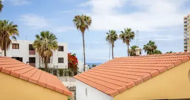 2 bedroom apartment in Arona, Spain